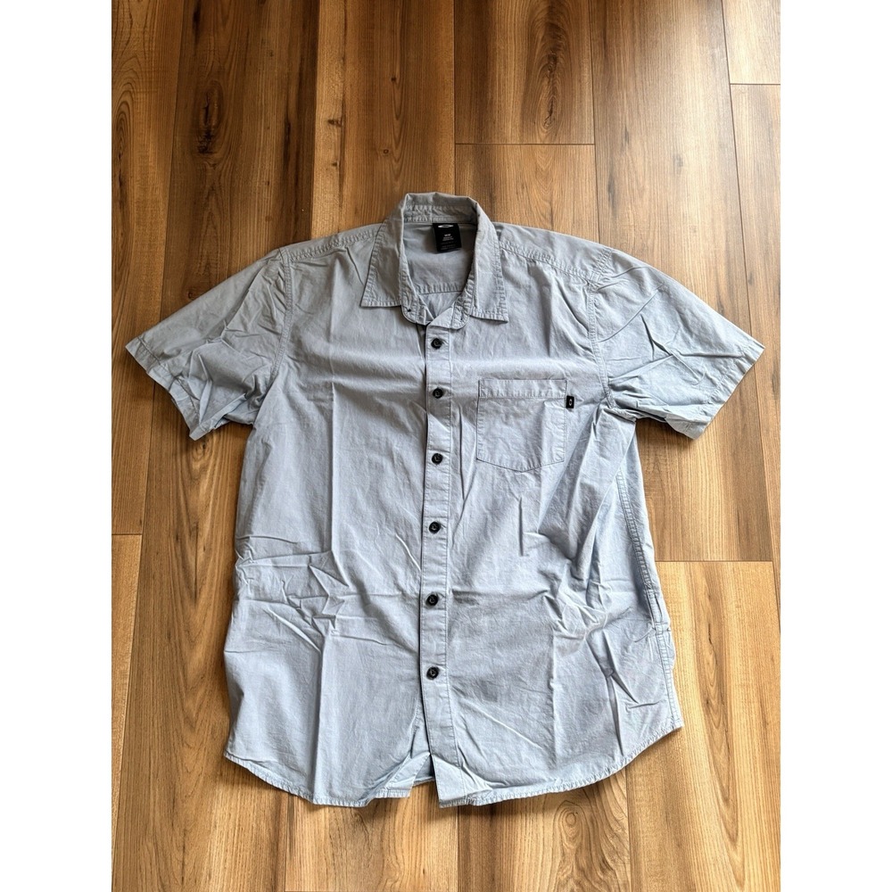 Oakley Men's Casual Button Up Shirt Short Sleeve Men's Medium Gray Beach Cotton